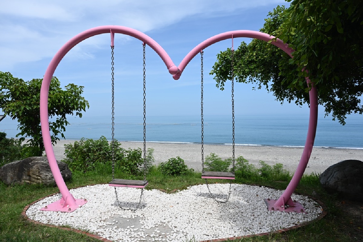 天空之鏡、台版雷門超好拍！2025太麻里秘境景點、必吃美食一次看