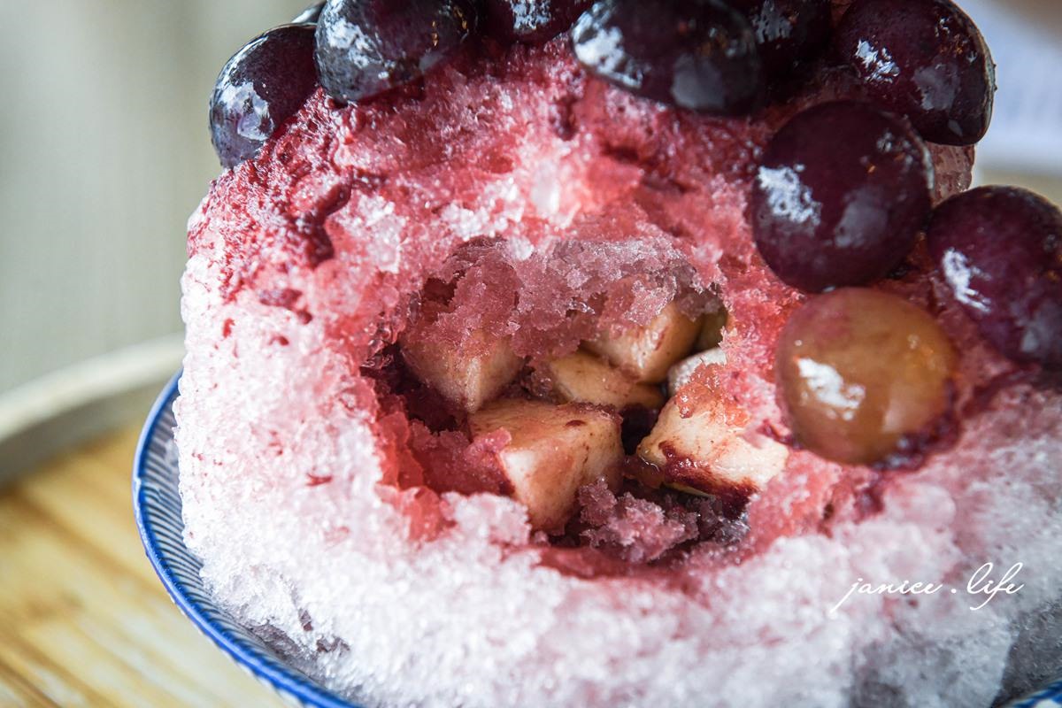 爽度破表！盛夏必吃「珠寶盒水果刨冰」，熱到笑西西、正港男紫漢超有哏