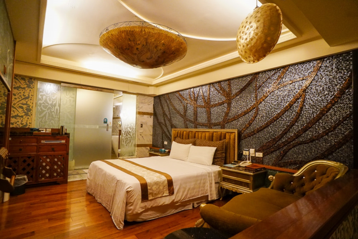 2025高雄汽車旅館推薦Top14:南台灣最大、35種主題房、牛奶氣泡浴 2025高雄汽車旅館推薦Top14:南台灣最大、35種主題房、牛奶氣泡浴