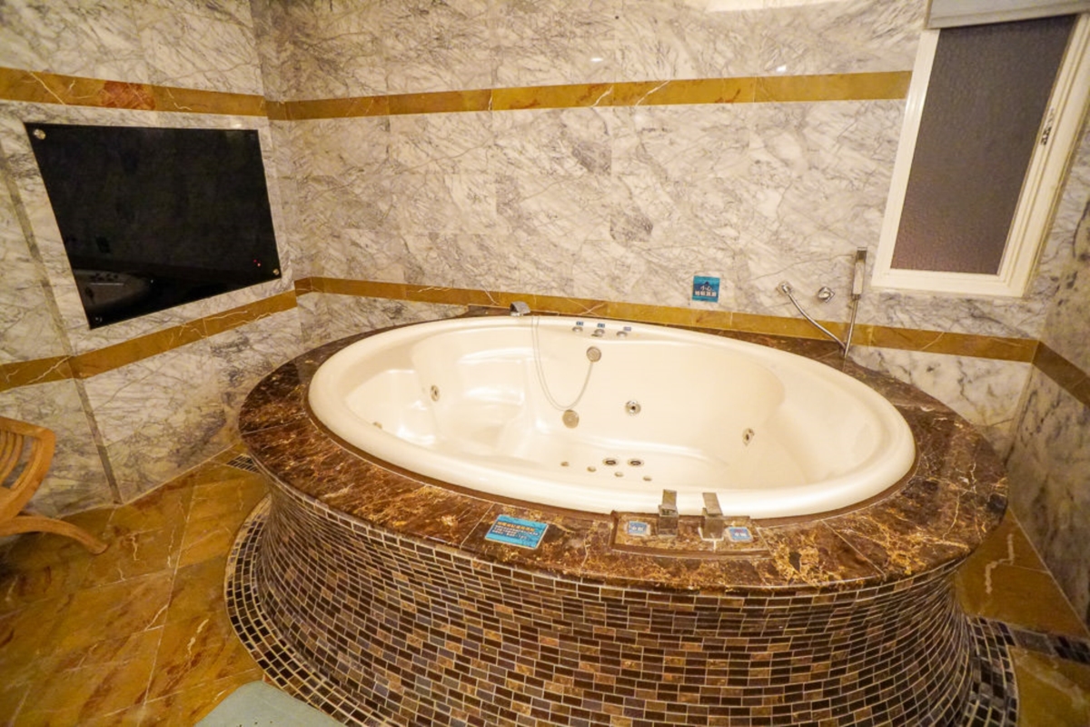 2025高雄汽車旅館推薦Top14:南台灣最大、35種主題房、牛奶氣泡浴 2025高雄汽車旅館推薦Top14:南台灣最大、35種主題房、牛奶氣泡浴