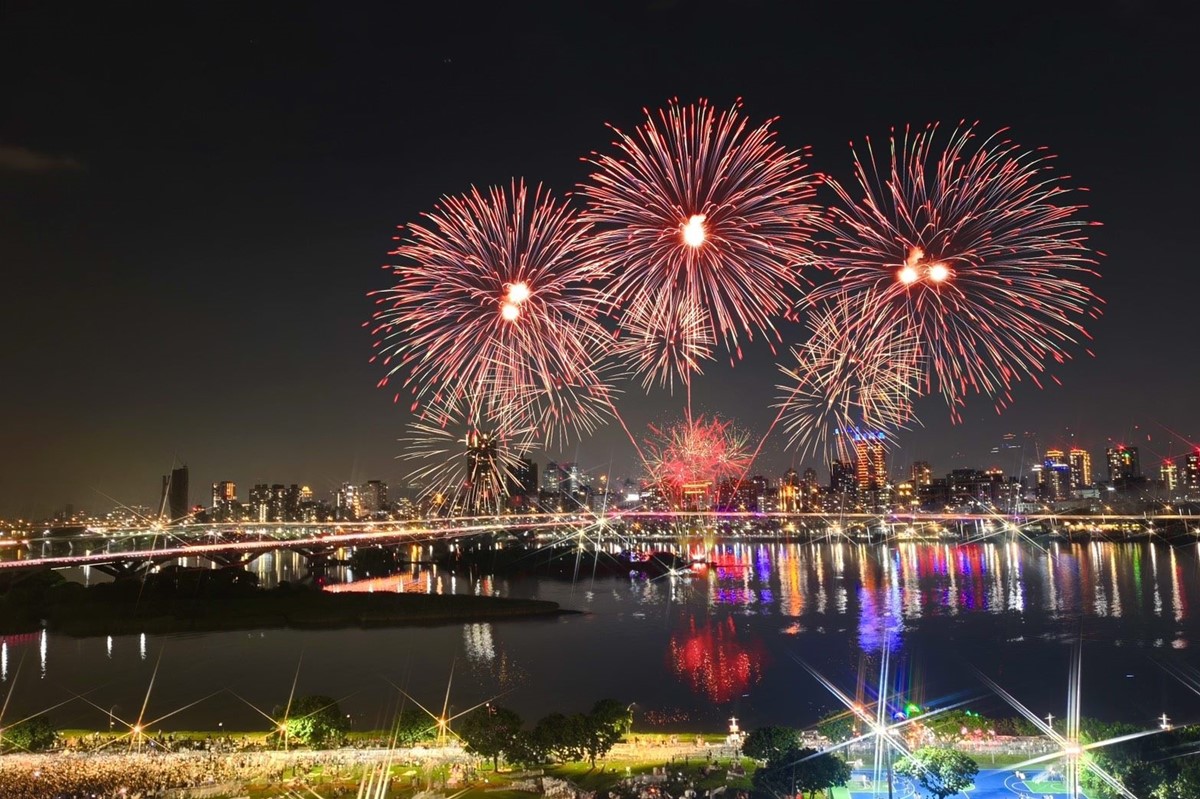 浪漫狂炸20分鐘!基隆七夕煙火無人機秀8/29登場,6大最佳觀賞地點推薦 浪漫狂炸20分鐘!基隆七夕煙火無人機秀8/29登場,6大最佳觀賞地點推薦