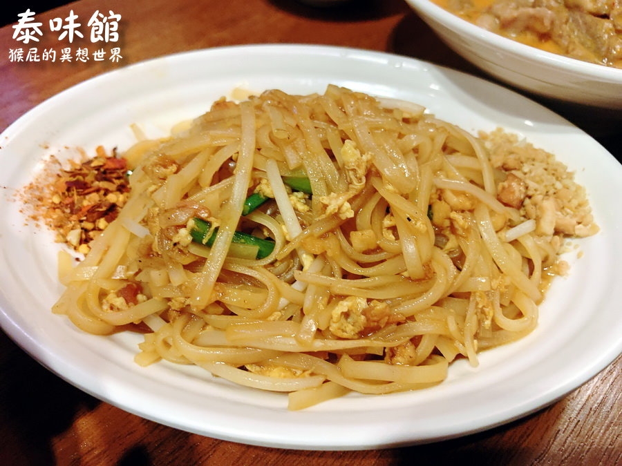 桃園泰式吃到飽推薦！泰味館40道現點現炒＋自助吧無限吃，必嗑涼拌生蝦、榴槤冰