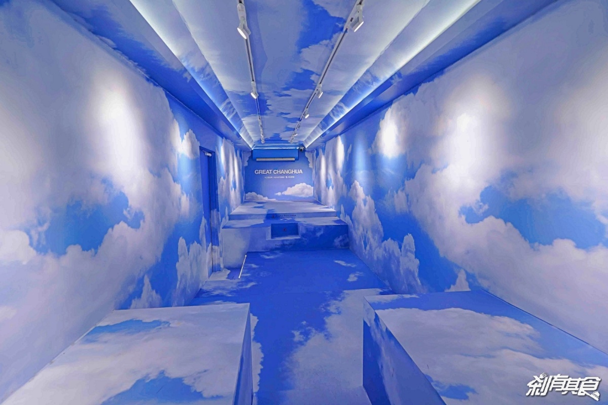 最新開幕「免費親子樂園」!打卡3公尺爬牆大貓、三隻小豬,夜晚點燈更吸睛 最新開幕「免費親子樂園」!打卡3公尺爬牆大貓、三隻小豬,夜晚點燈更吸睛