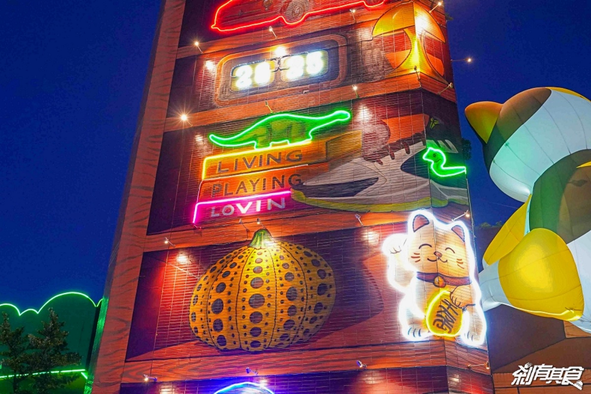 最新開幕「免費親子樂園」!打卡3公尺爬牆大貓、三隻小豬,夜晚點燈更吸睛 最新開幕「免費親子樂園」!打卡3公尺爬牆大貓、三隻小豬,夜晚點燈更吸睛