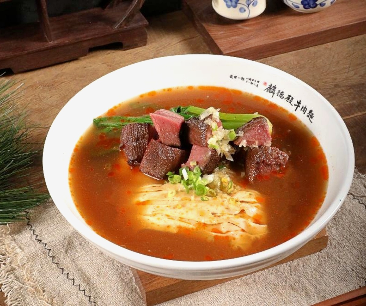 築間第１家「牛肉麵」登場！開幕時間、地點曝，必嗑「滿漢五福牛肉麵」