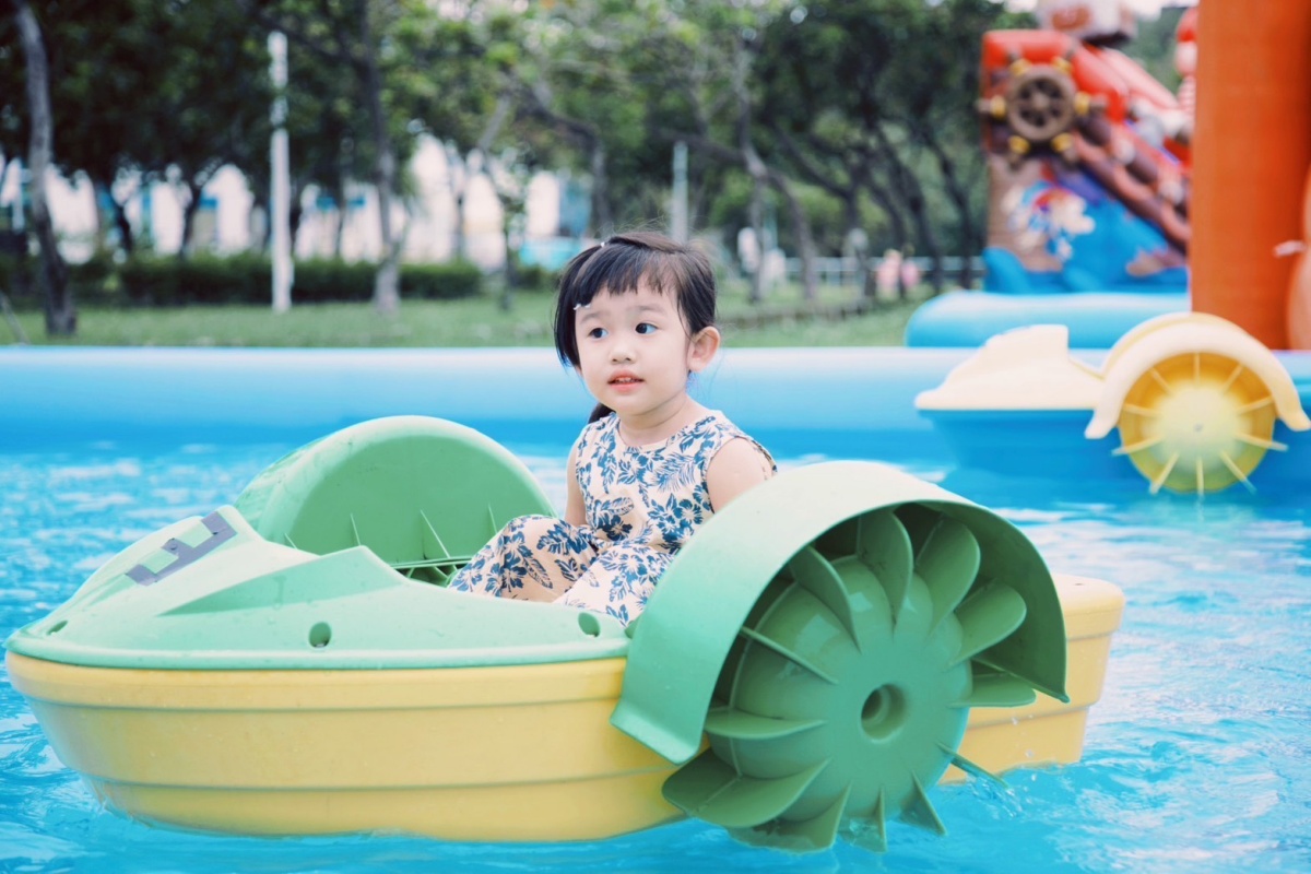 高雄「免費水樂園」快閃2天!嗨玩6座氣墊城堡、逛美食市集,搭接駁車免錢 高雄「免費水樂園」快閃2天!嗨玩6座氣墊城堡、逛美食市集,搭接駁車免錢