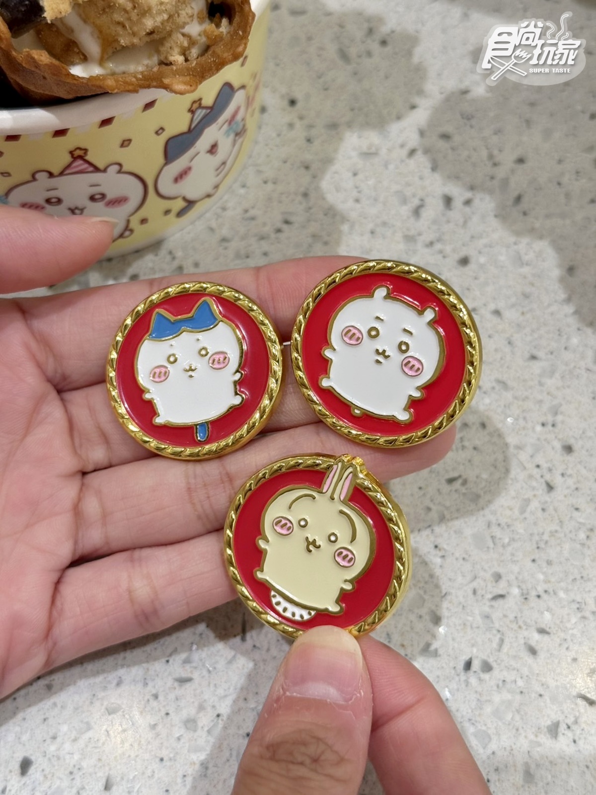 「吉伊冰淇淋」吃起來！Q爆紙杯、湯匙、插卡一次擁有，加購３小隻角色徽章