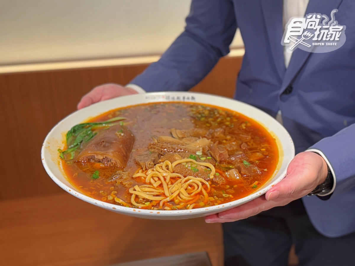 築間第1家「牛肉麵」登場!開幕時間、地點曝,必嗑「滿漢五福牛肉麵」 築間第1家「牛肉麵」登場!開幕時間、地點曝,必嗑「滿漢五福牛肉麵」