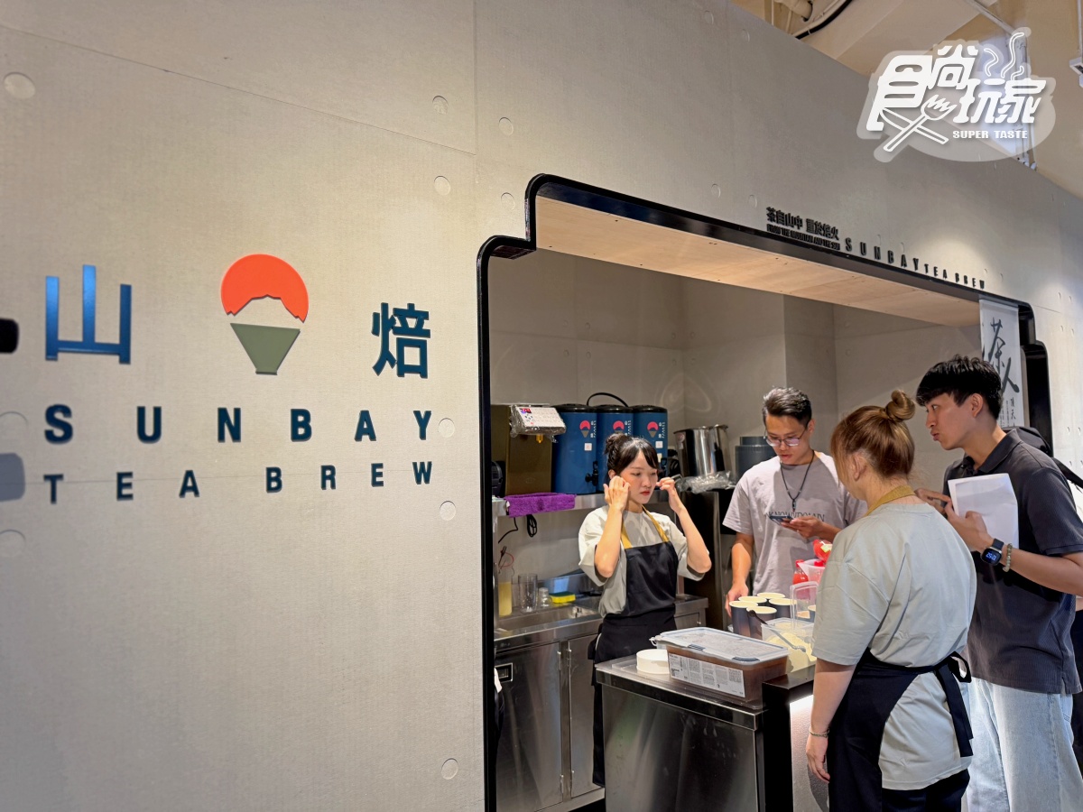 築間第1家「牛肉麵」登場!開幕時間、地點曝,必嗑「滿漢五福牛肉麵」 築間第1家「牛肉麵」登場!開幕時間、地點曝,必嗑「滿漢五福牛肉麵」