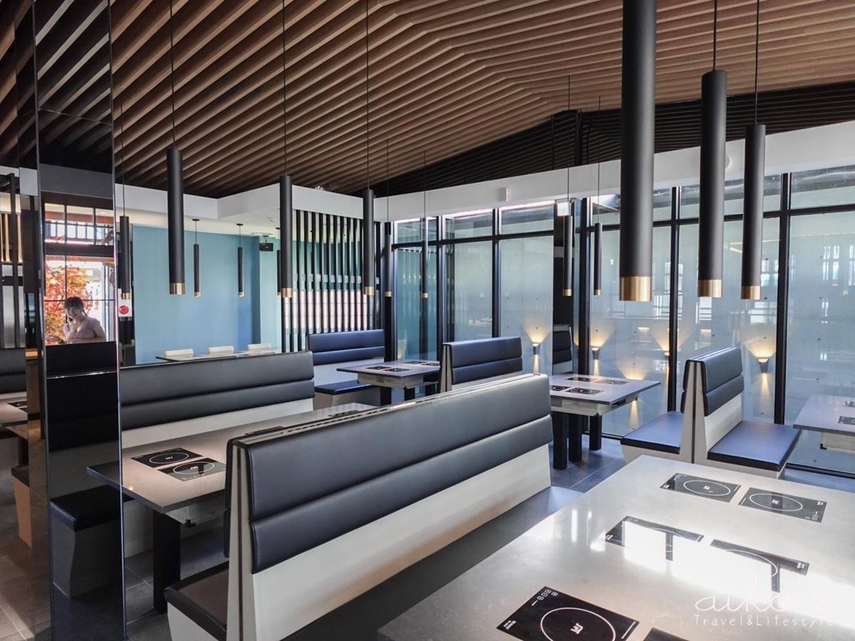 爽嗑高CP值牛小排!超美「日式火鍋」是這家,超澎派海鮮拼盤也要吃 爽嗑高CP值牛小排!超美「日式火鍋」是這家,超澎派海鮮拼盤也要吃