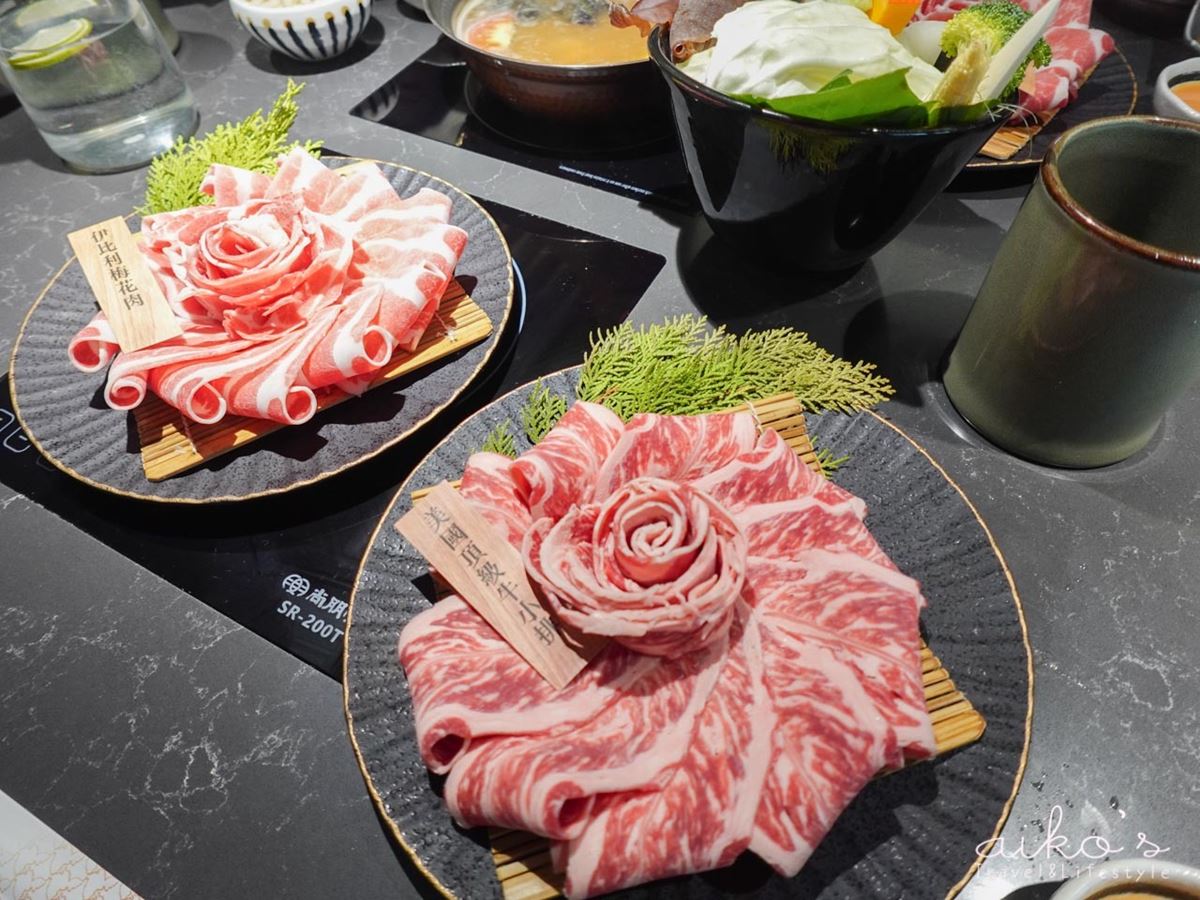 爽嗑高CP值牛小排!超美「日式火鍋」是這家,超澎派海鮮拼盤也要吃 爽嗑高CP值牛小排!超美「日式火鍋」是這家,超澎派海鮮拼盤也要吃