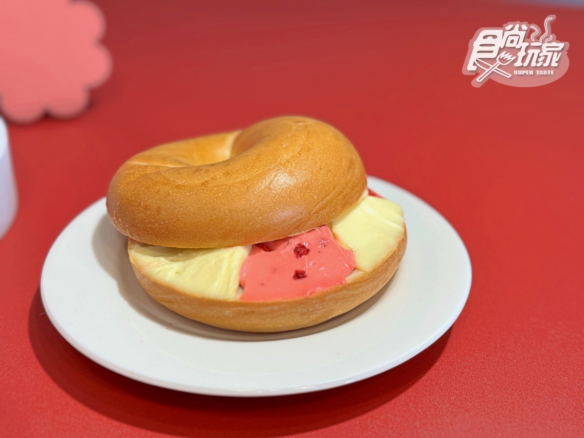 拉亞漢堡x不二家聯名!7款草莓煉乳新品搶看,39元起嗑爆漿貝果、草莓鮭魚堡 拉亞漢堡x不二家聯名!7款草莓煉乳新品搶看,39元起嗑爆漿貝果、草莓鮭魚堡