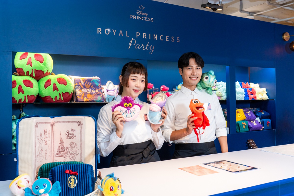 免費當公主了!迪士尼「皇家公主派對」快閃店:王子貼身服務、牡蠣寶寶包必買 免費當公主了!迪士尼「皇家公主派對」快閃店:王子貼身服務、牡蠣寶寶包必買