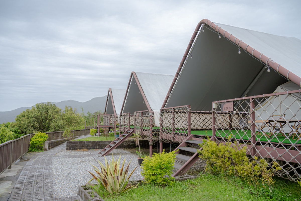 蟬說：暖硫 陽明山坐擁夜景第一排，能欣賞浪漫夜景和星空。