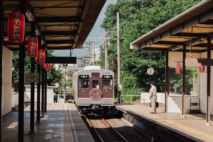 台灣虎航直飛福島秋冬這樣玩！鐵道迷搶拍只見線、泡百年古湯，鬼滅迷必訪景點