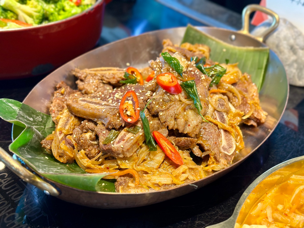 壽星6折吃到飽!「新北最高景觀Buffet」推全新菜色,鮮蚵、部隊鍋無限嗑 壽星6折吃到飽!「新北最高景觀Buffet」推全新菜色,鮮蚵、部隊鍋無限嗑