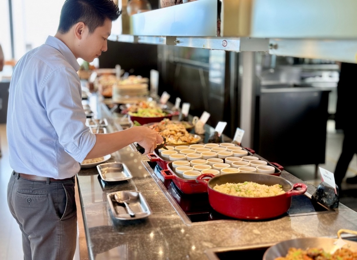 壽星6折吃到飽!「新北最高景觀Buffet」推全新菜色,鮮蚵、部隊鍋無限嗑 壽星6折吃到飽!「新北最高景觀Buffet」推全新菜色,鮮蚵、部隊鍋無限嗑