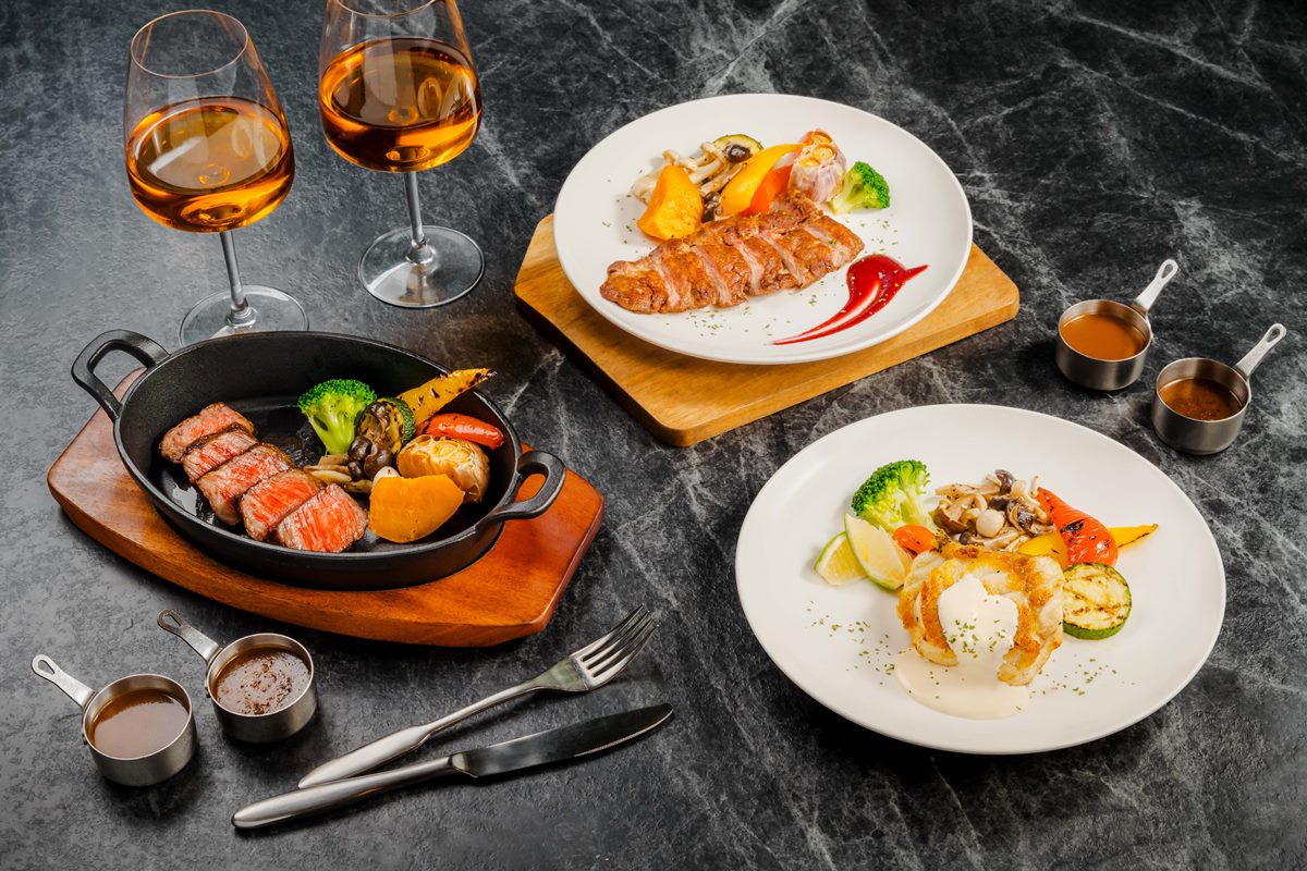 免費吃龍蝦料理!798元爽嗑大分量牛排+自助吧,海鮮、熱食百道無限夾 免費吃龍蝦料理!798元爽嗑大分量牛排+自助吧,海鮮、熱食百道無限夾