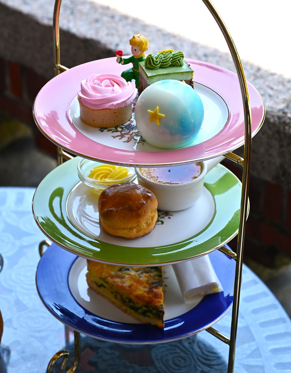 衝高雄找小王子了!「小王子125周年特展」3大雕像、下午茶美翻,打卡送扇子 衝高雄找小王子了!「小王子125周年特展」3大雕像、下午茶美翻,打卡送扇子