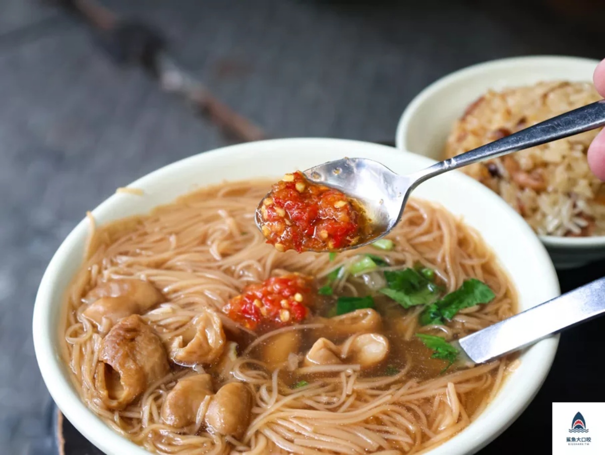 饒河夜市美食４：東發號油飯麵線
