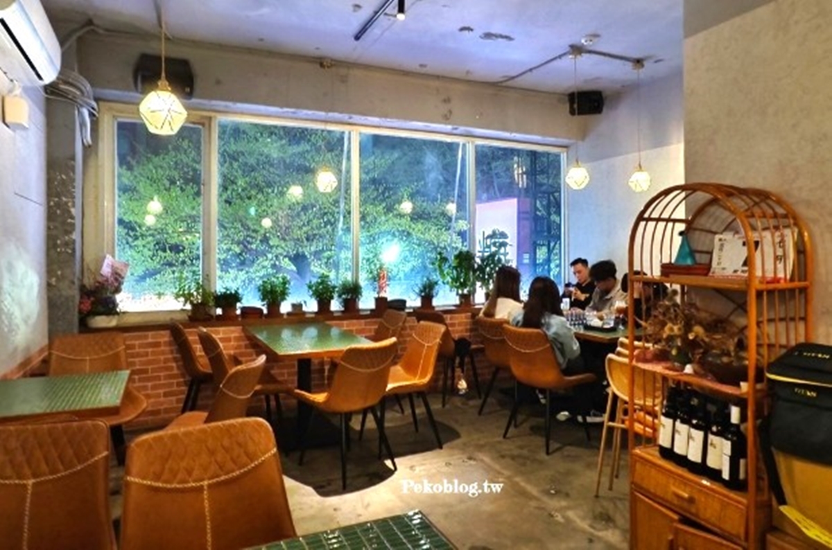 買一送一!酒控最愛「西門町復古酒吧」中秋優惠,爽喝2款創意調酒現省380元 買一送一!酒控最愛「西門町復古酒吧」中秋優惠,爽喝2款創意調酒現省380元