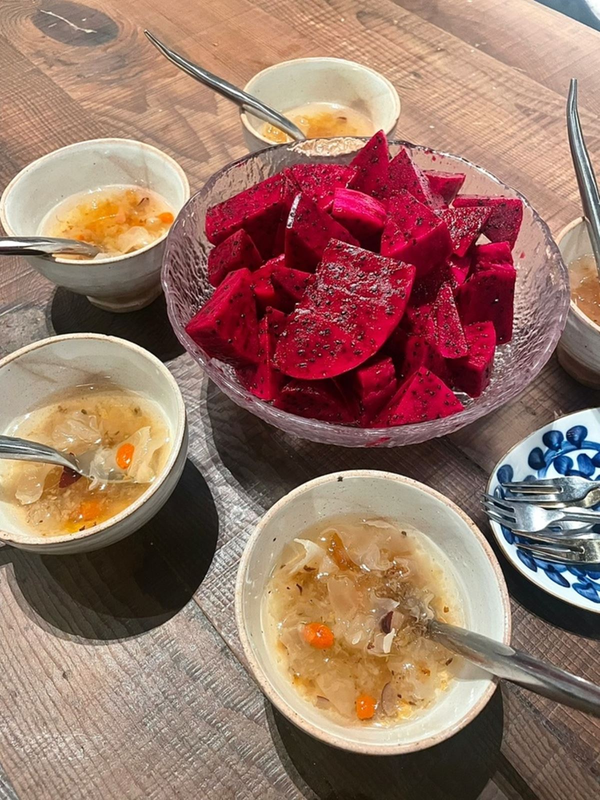 AI教父黃仁勳也愛!真材實料「黃金雞湯」爽嗑整隻雞,豐富台菜想吃先預訂 AI教父黃仁勳也愛!真材實料「黃金雞湯」爽嗑整隻雞,豐富台菜想吃先預訂