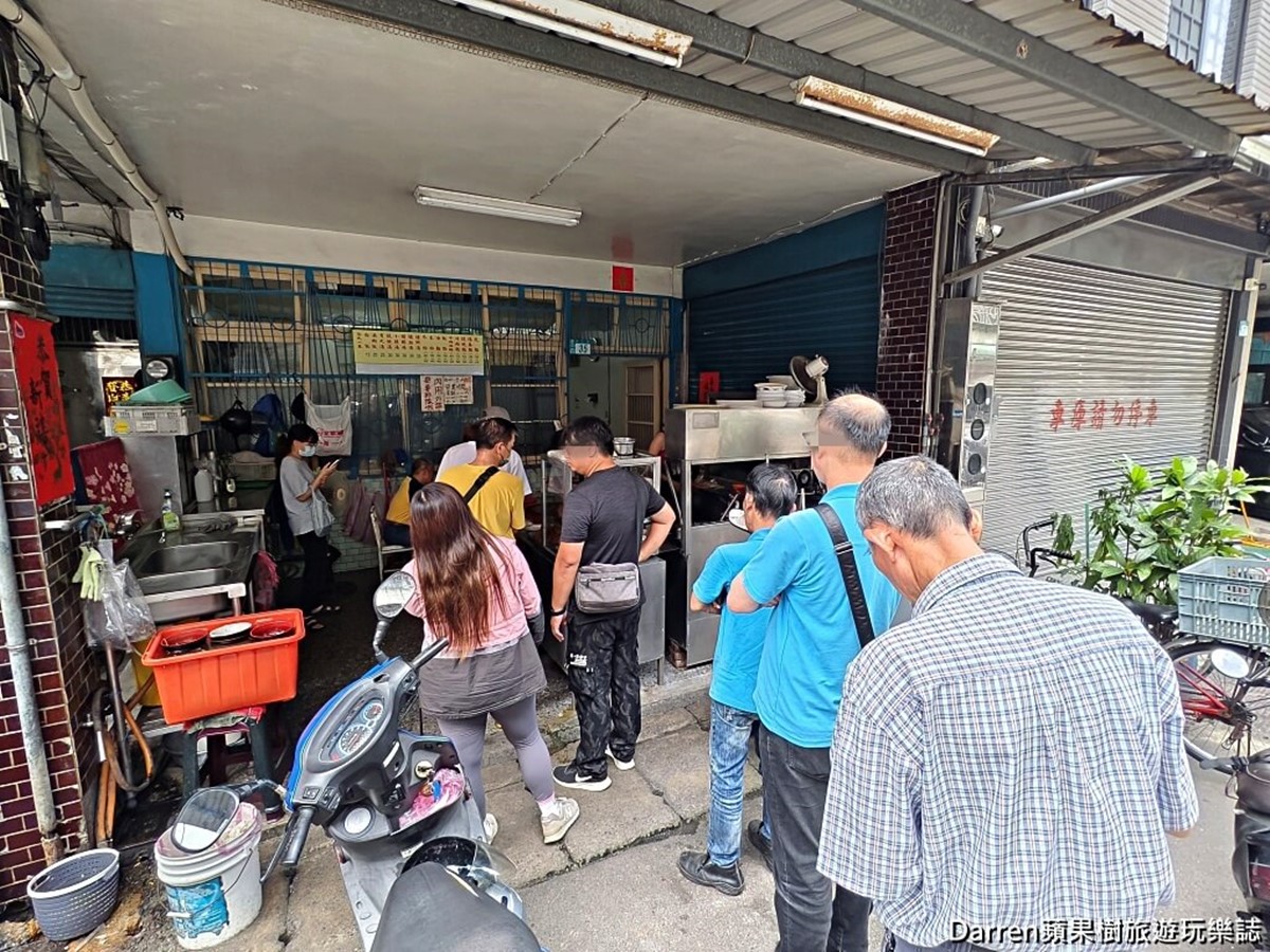 新北竟有70元牛肉麵!每日限量中午前完售,滷肉飯20元、超佛心菜單看這 新北竟有70元牛肉麵!每日限量中午前完售,滷肉飯20元、超佛心菜單看這