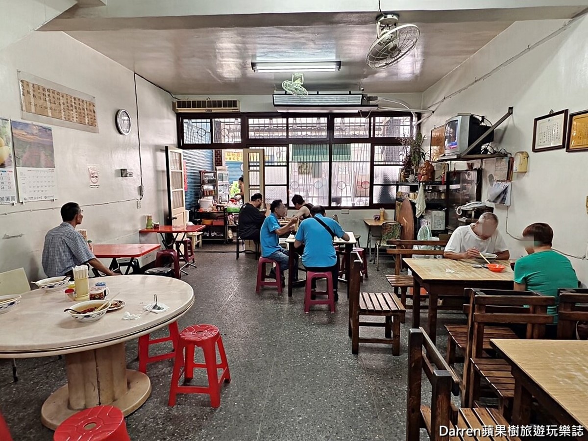 新北竟有70元牛肉麵!每日限量中午前完售,滷肉飯20元、超佛心菜單看這 新北竟有70元牛肉麵!每日限量中午前完售,滷肉飯20元、超佛心菜單看這