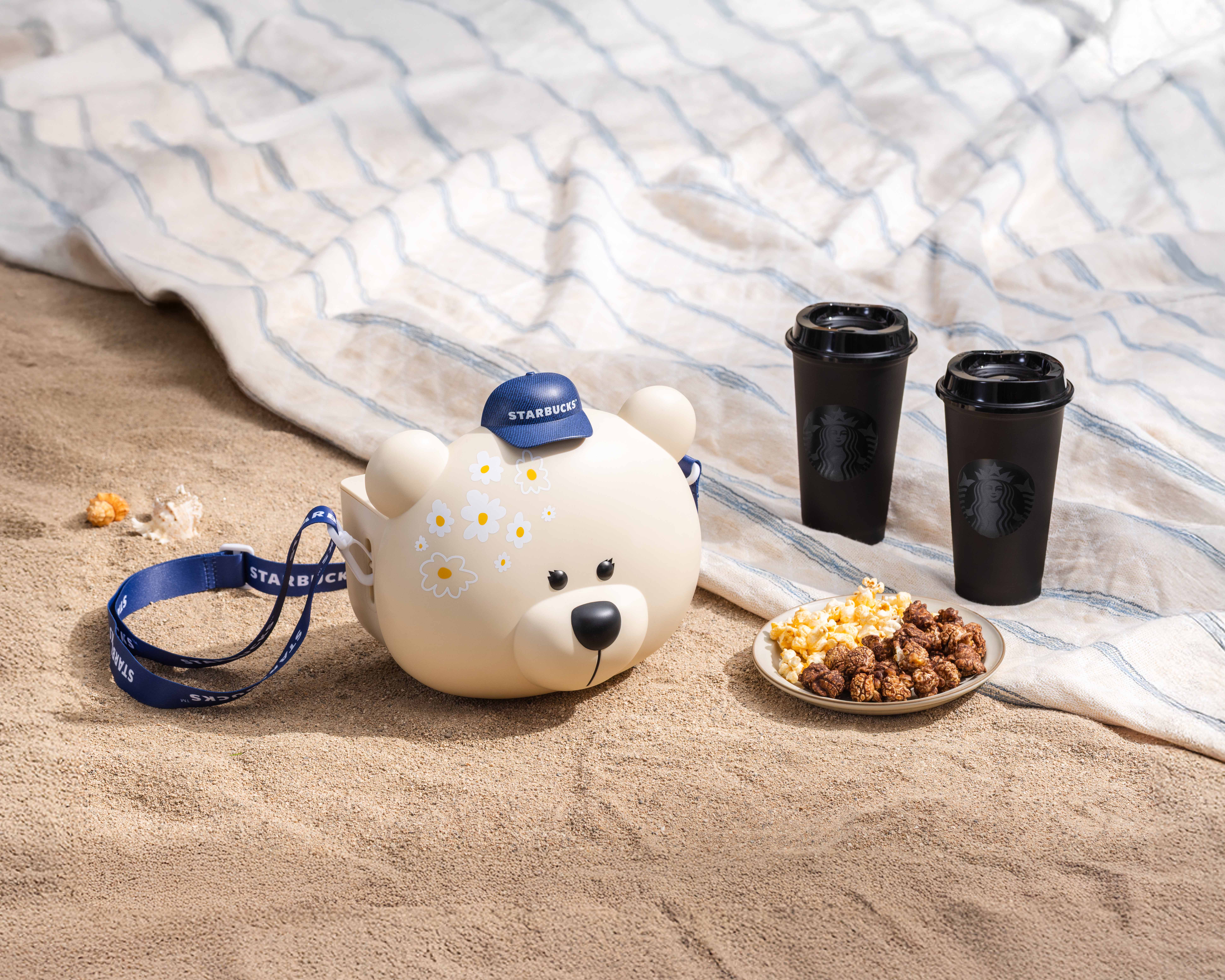 星巴克「這6天」買一送一!首推4款在地限定飲品,牛仔熊爆米花桶必收 星巴克「這6天」買一送一!首推4款在地限定飲品,牛仔熊爆米花桶必收