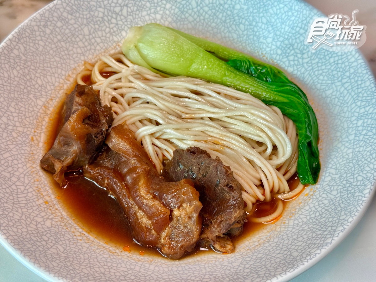 挑戰高雄亞灣區最頂!然一酒店5亮點開箱:早餐爽嗑鼎泰豐、美拍無邊際泳池 挑戰高雄亞灣區最頂!然一酒店5亮點開箱:早餐爽嗑鼎泰豐、美拍無邊際泳池