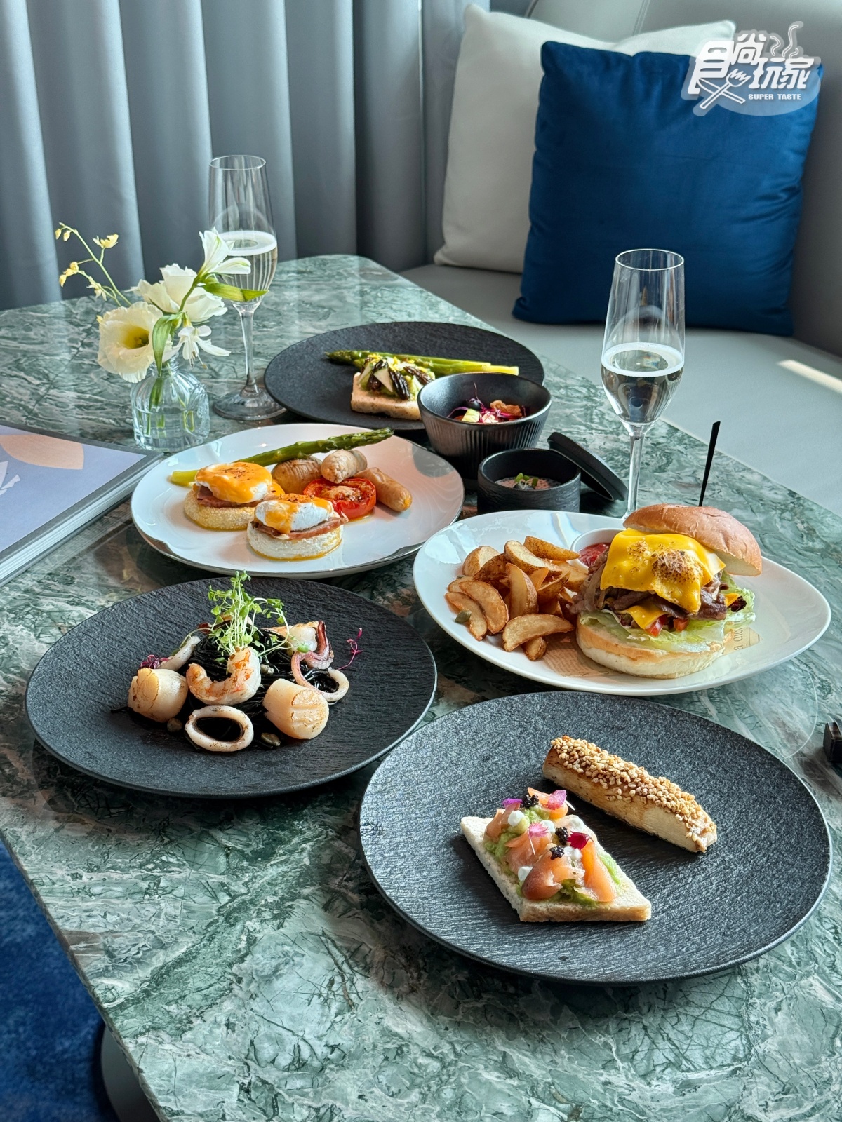 挑戰高雄亞灣區最頂!然一酒店5亮點開箱:早餐爽嗑鼎泰豐、美拍無邊際泳池 挑戰高雄亞灣區最頂!然一酒店5亮點開箱:早餐爽嗑鼎泰豐、美拍無邊際泳池