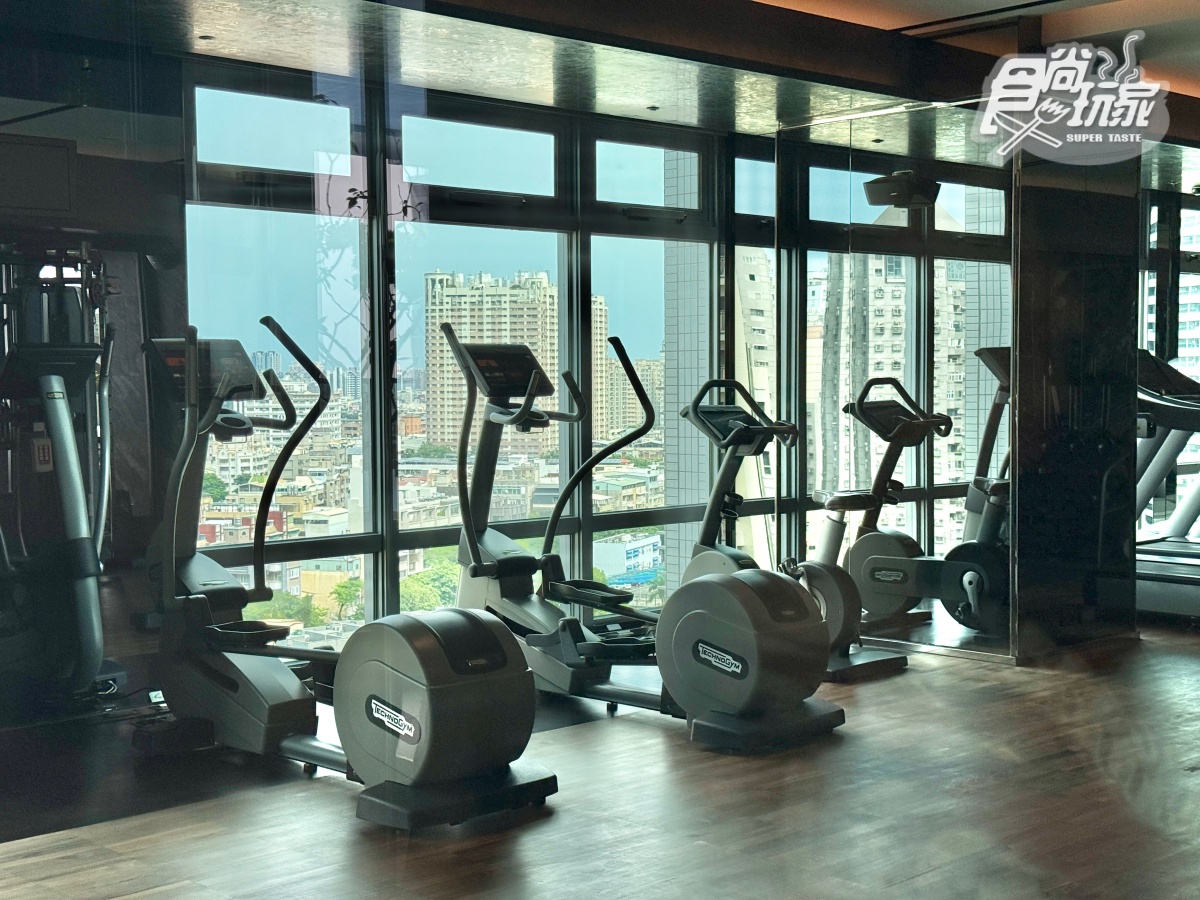 挑戰高雄亞灣區最頂!然一酒店5亮點開箱:早餐爽嗑鼎泰豐、美拍無邊際泳池 挑戰高雄亞灣區最頂!然一酒店5亮點開箱:早餐爽嗑鼎泰豐、美拍無邊際泳池