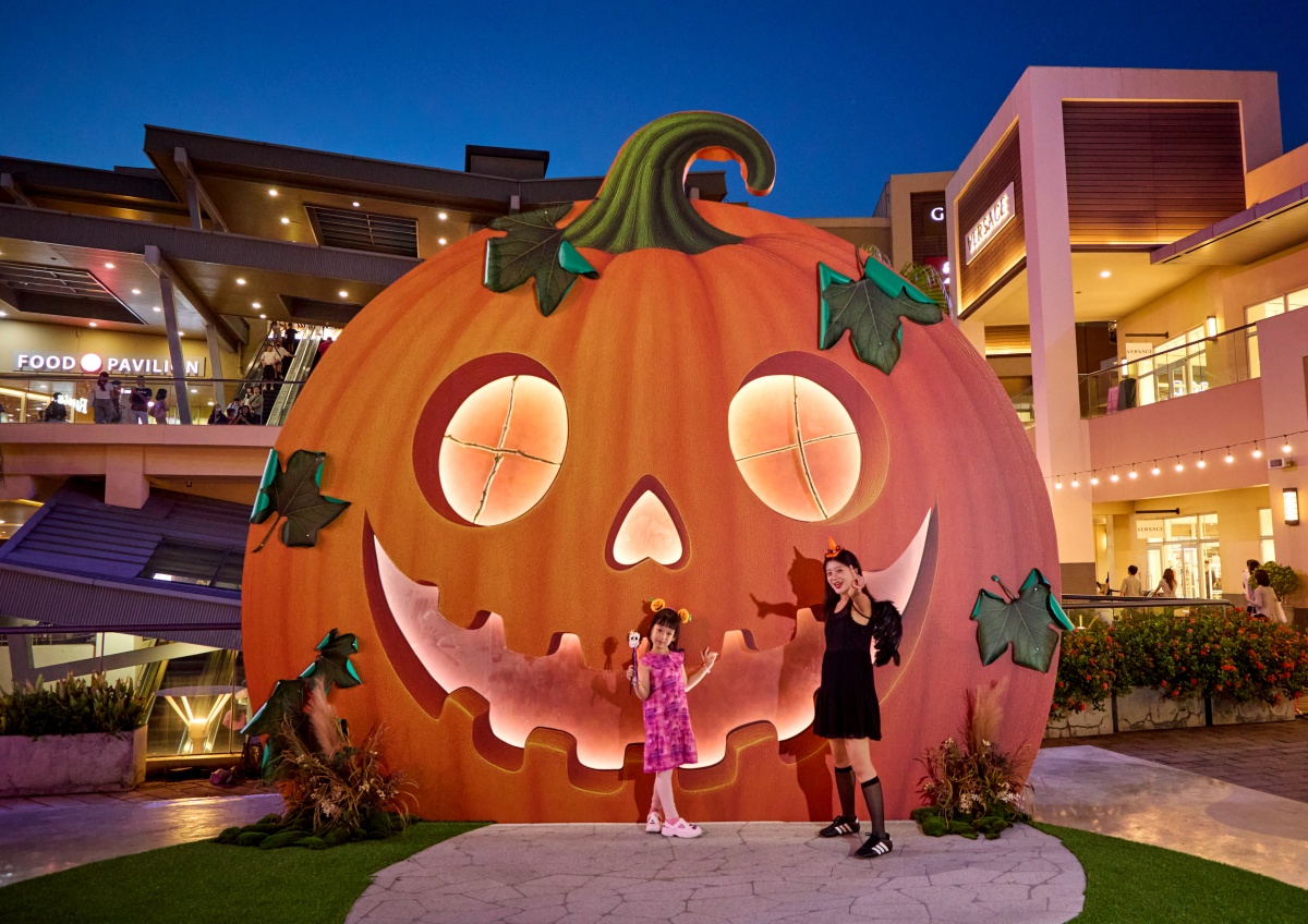 免出國衝「南瓜谷魔法村」!打卡4公尺南瓜燈塔、咒語書,再領限量魔法小車 免出國衝「南瓜谷魔法村」!打卡4公尺南瓜燈塔、咒語書,再領限量魔法小車