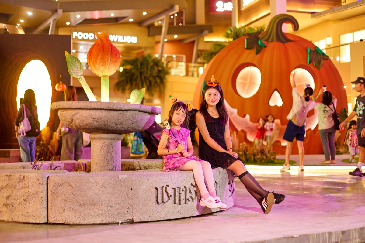 免出國衝「南瓜谷魔法村」!打卡4公尺南瓜燈塔、咒語書,再領限量魔法小車 免出國衝「南瓜谷魔法村」!打卡4公尺南瓜燈塔、咒語書,再領限量魔法小車