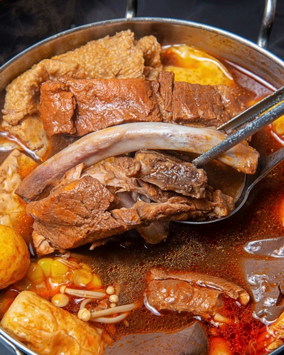 最低只要180元!超浮誇「麻辣小火鍋」日式咖哩、滷肉飯吃到飽,霜淇淋無限吃 最低只要180元!超浮誇「麻辣小火鍋」日式咖哩、滷肉飯吃到飽,霜淇淋無限吃