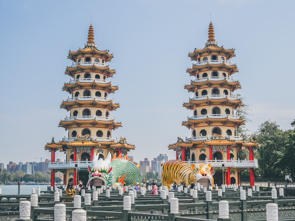 左營景點１：蓮池潭風景區-龍虎塔