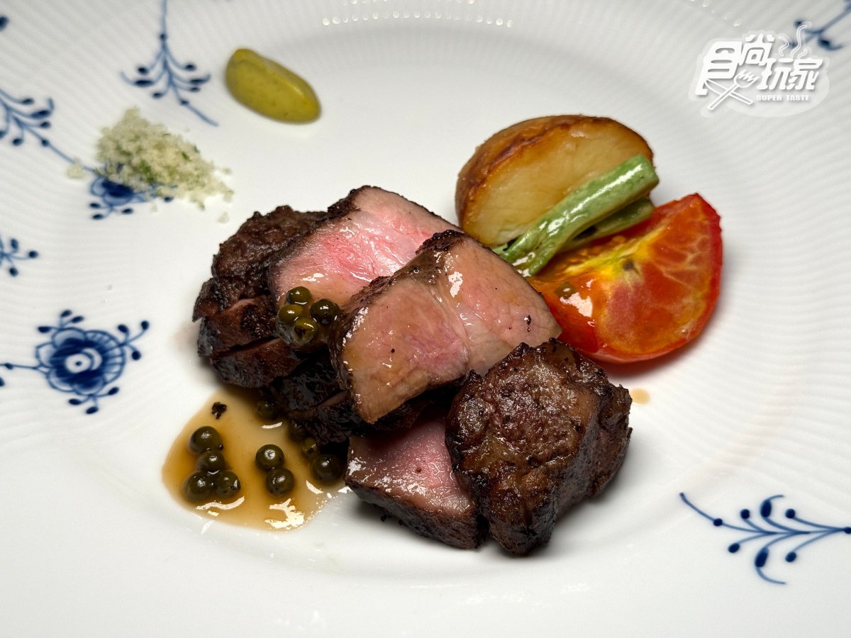 挑戰高雄亞灣區最頂!然一酒店5亮點開箱:早餐爽嗑鼎泰豐、美拍無邊際泳池 挑戰高雄亞灣區最頂!然一酒店5亮點開箱:早餐爽嗑鼎泰豐、美拍無邊際泳池