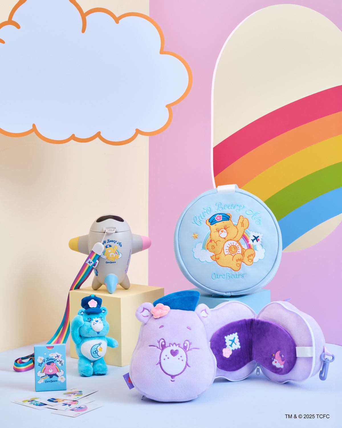 彩虹熊變身空服員！「華航ｘ五桐號ｘCare Bears」最萌聯名13款餐點、周邊