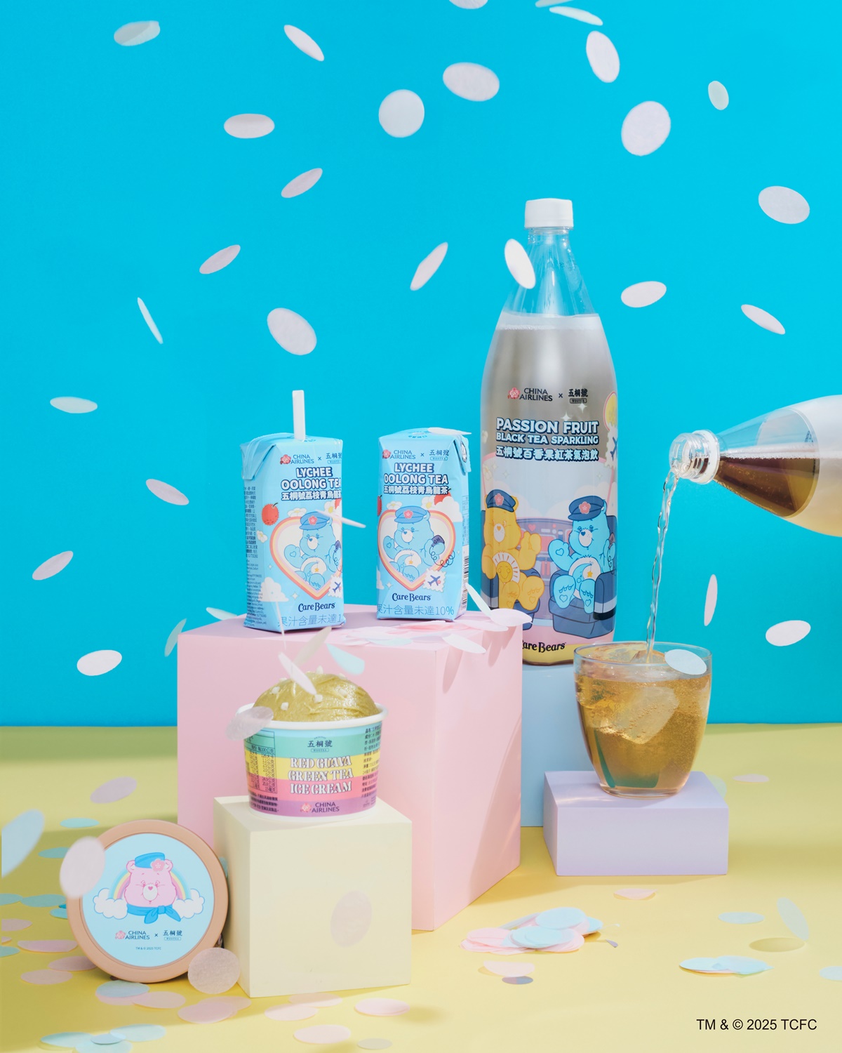 彩虹熊變身空服員！「華航ｘ五桐號ｘCare Bears」最萌聯名13款餐點、周邊