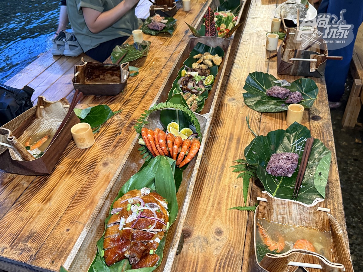 真正的「部落流水席」在這!IG超夯「河上餐桌」開箱:浮誇菜色、DIY體驗 真正的「部落流水席」在這!IG超夯「河上餐桌」開箱:浮誇菜色、DIY體驗