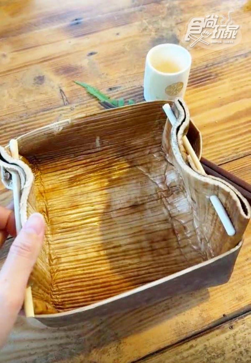 真正的「部落流水席」在這!IG超夯「河上餐桌」開箱:浮誇菜色、DIY體驗 真正的「部落流水席」在這!IG超夯「河上餐桌」開箱:浮誇菜色、DIY體驗