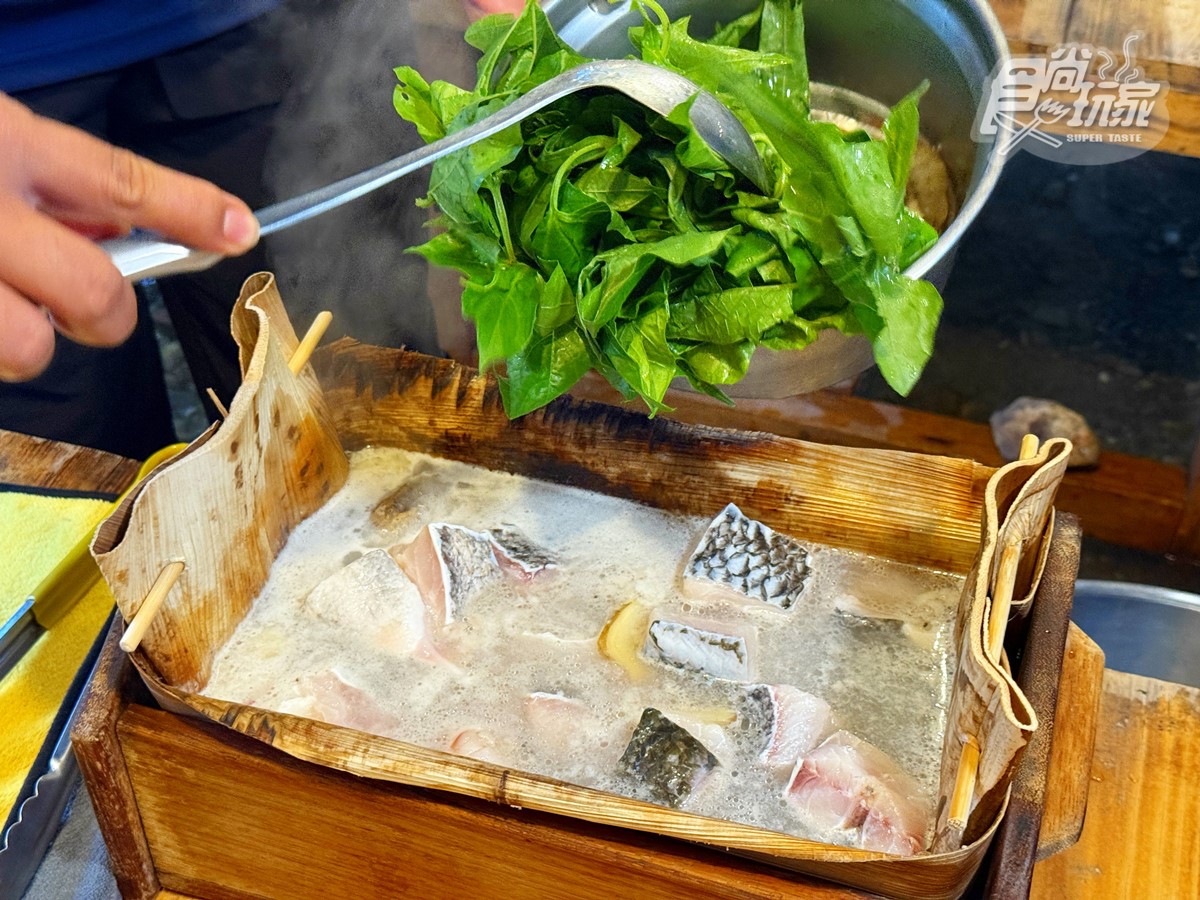 真正的「部落流水席」在這!IG超夯「河上餐桌」開箱:浮誇菜色、DIY體驗 真正的「部落流水席」在這!IG超夯「河上餐桌」開箱:浮誇菜色、DIY體驗