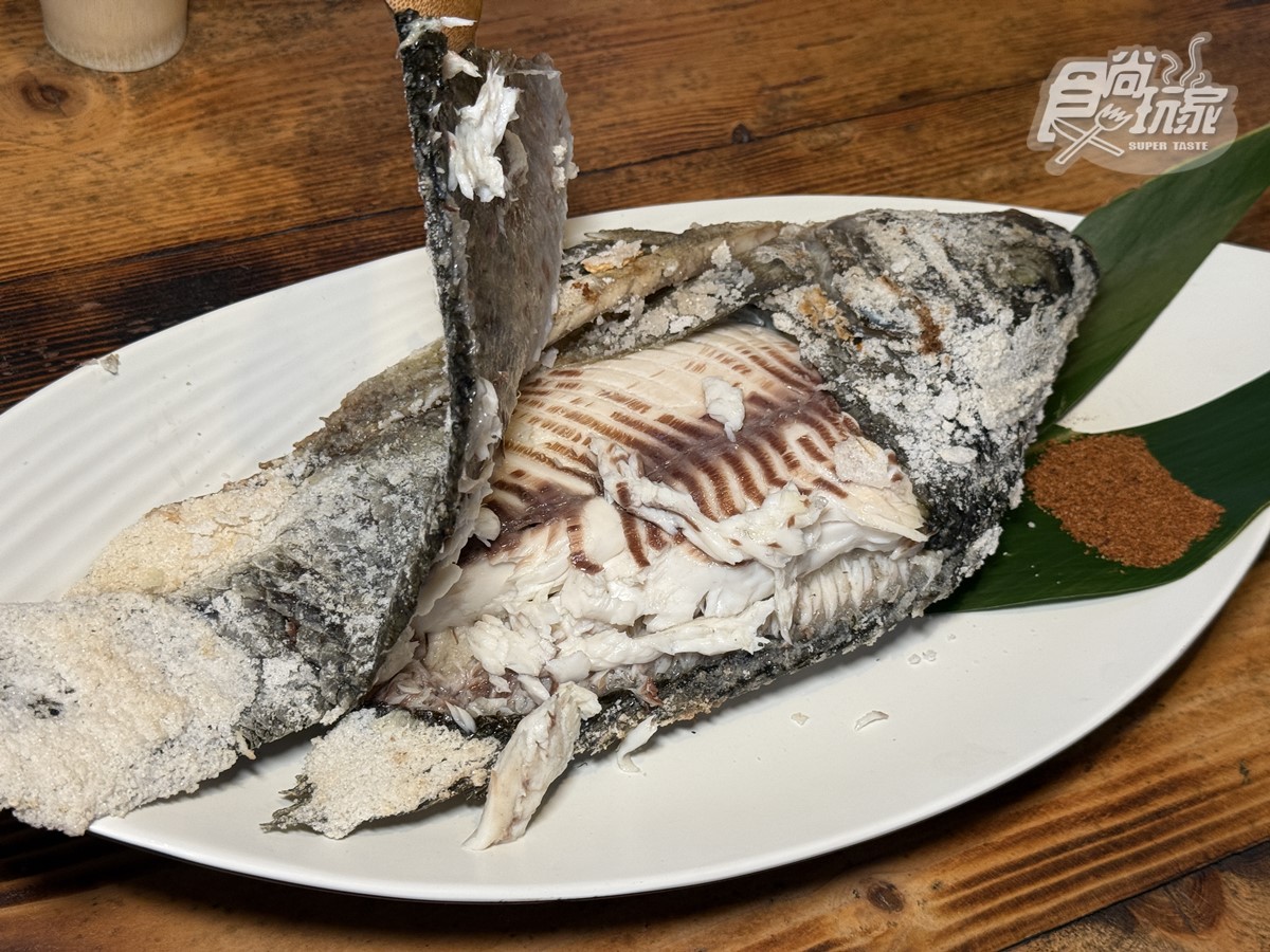 真正的「部落流水席」在這!IG超夯「河上餐桌」開箱:浮誇菜色、DIY體驗 真正的「部落流水席」在這!IG超夯「河上餐桌」開箱:浮誇菜色、DIY體驗