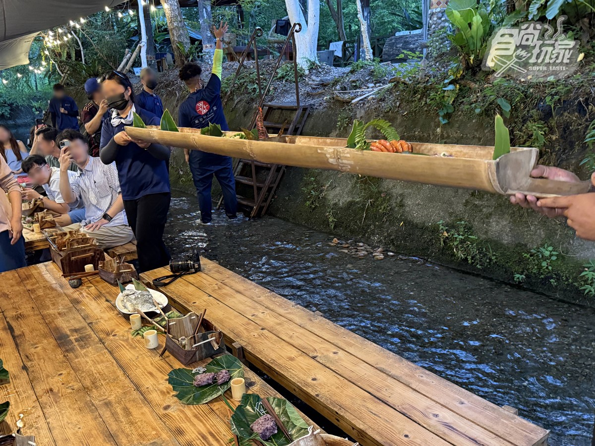 真正的「部落流水席」在這!IG超夯「河上餐桌」開箱:浮誇菜色、DIY體驗 真正的「部落流水席」在這!IG超夯「河上餐桌」開箱:浮誇菜色、DIY體驗
