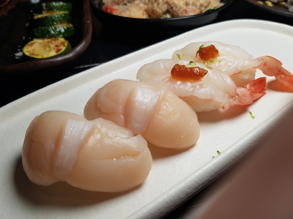 40道串燒、熱炒吃到飽！「高CP值日料」699元起開吃，還有包廂能唱KTV