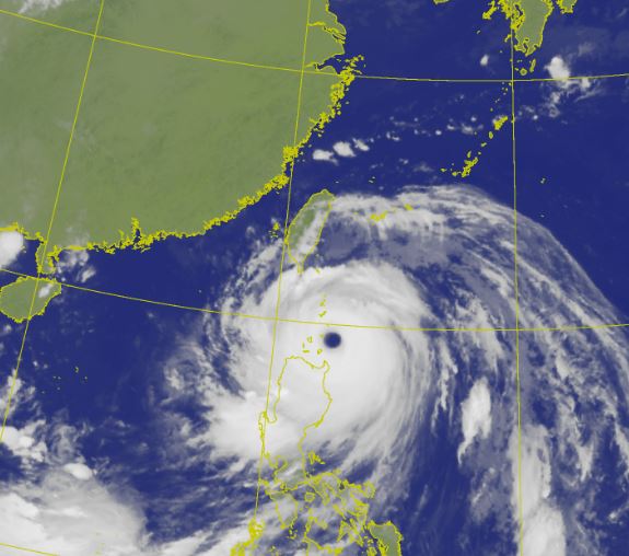 午後10縣市達停班課標準!強颱樺加沙「已達巔峰」,專家示警:慎防致災雨彈 午後10縣市達停班課標準!強颱樺加沙「已達巔峰」,專家示警:慎防致災雨彈