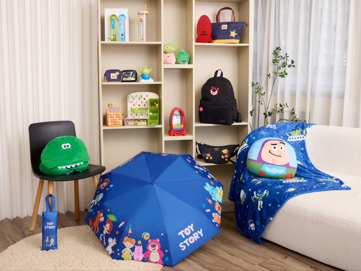 最低39元起!康是美「玩具總動員」聯名周邊29款,免費送超Q三眼怪絨毛夾(中獎公布) 最低39元起!康是美「玩具總動員」聯名周邊29款,免費送超Q三眼怪絨毛夾(中獎公布)