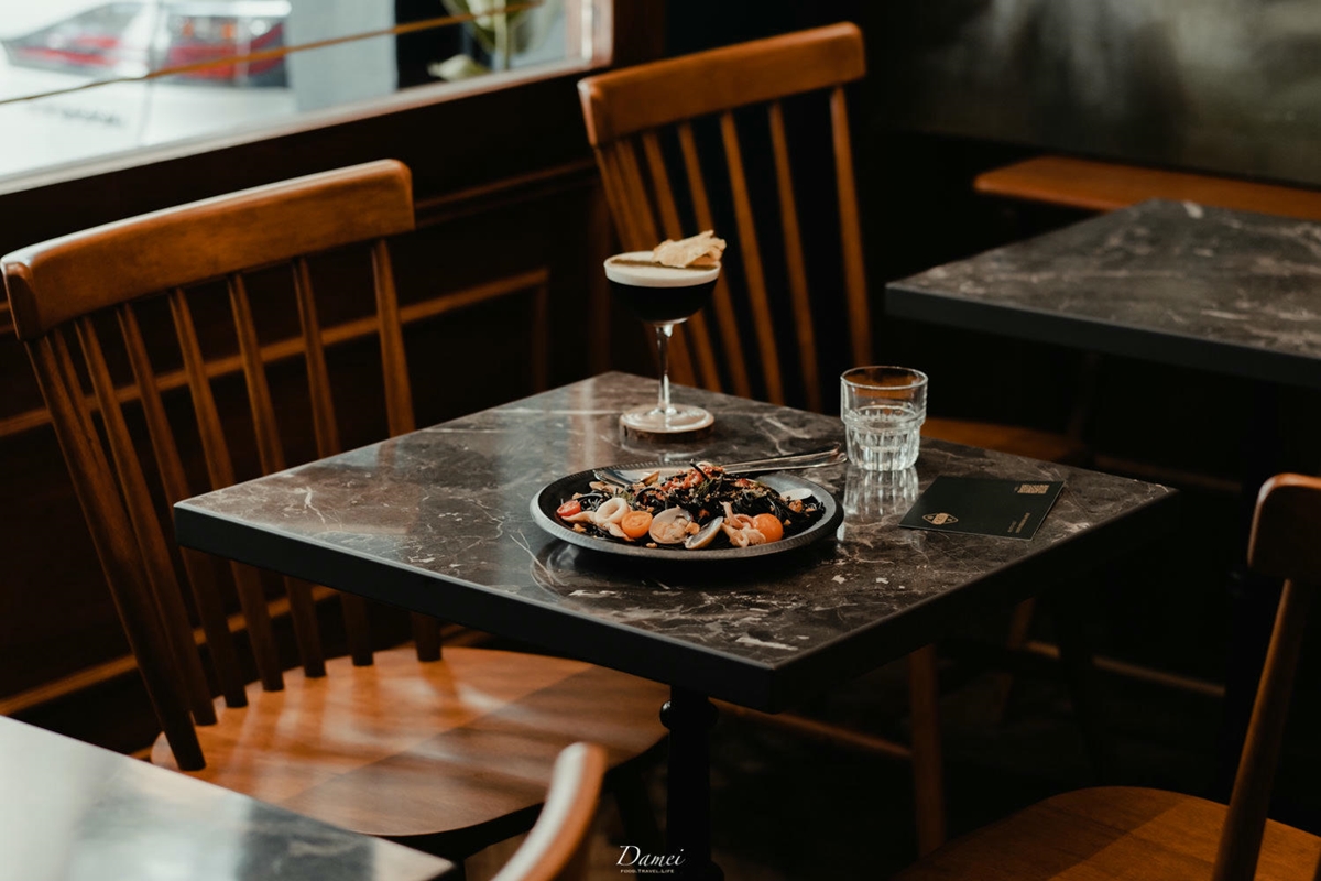 19家台北深夜咖啡廳推薦！通宵趕工、徹夜談心不怕沒地方去