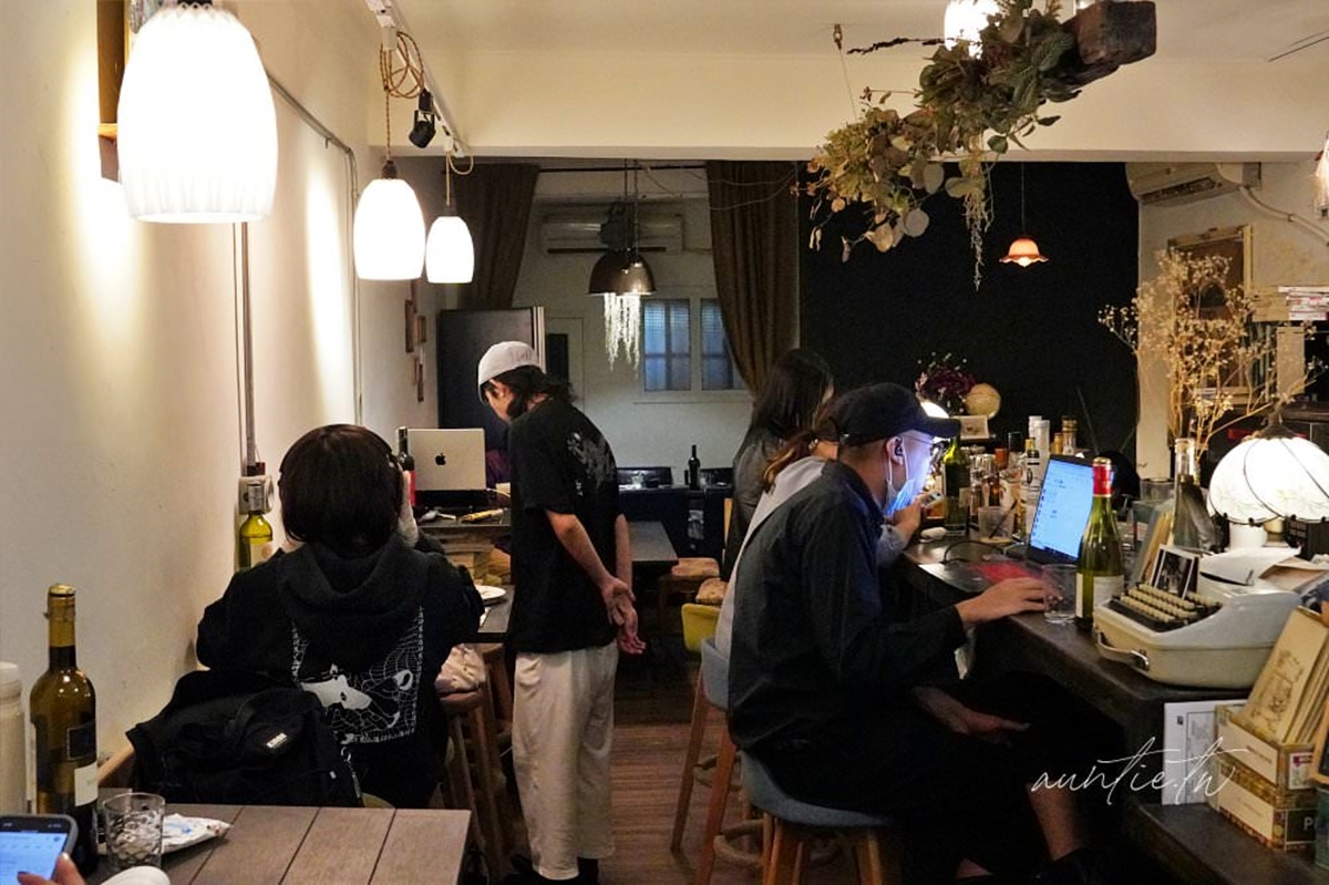 19家台北深夜咖啡廳推薦！通宵趕工、徹夜談心不怕沒地方去