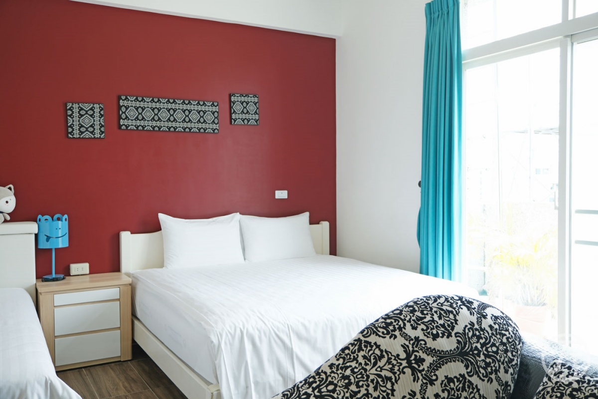 台東民宿推薦！衝鹿野熱氣球、踏浪泡溫泉，７家特色民宿精選